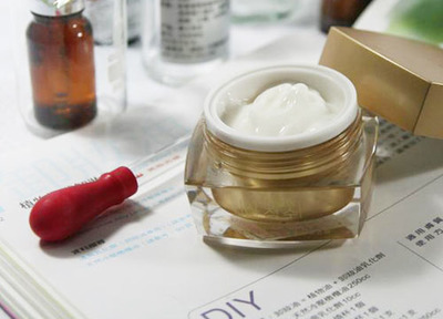 化妝品中相克的成分及產品詳解 專業(yè)化妝品OEM廠家的科學分享